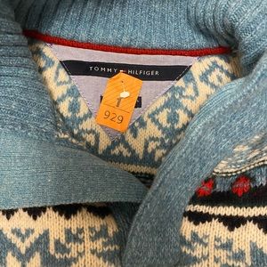 Tommy Hilfiger 100% Lambs Wool Sweater
